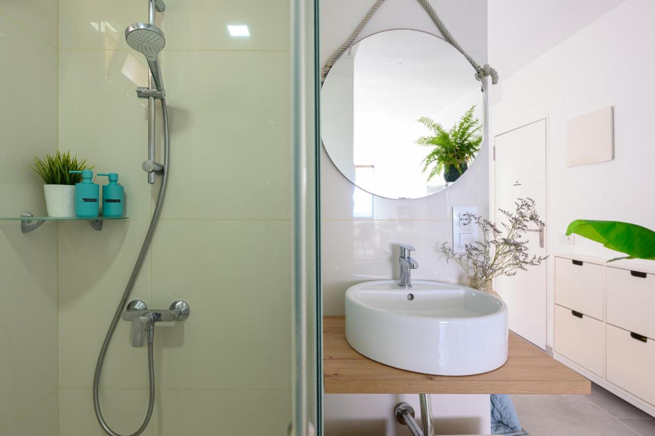 Stylish Sea View Accommodation Las Canteras Λας Πάλμας ντε Γκραν Κανάρια Εξωτερικό φωτογραφία